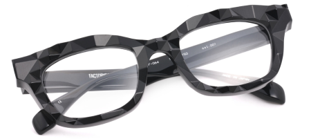 Aoyama Optical avec « RF-064 » de Factory 900