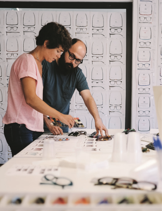 Le client peut personnaliser ses lunettes que les nouvelles machines réaliseront ensuite