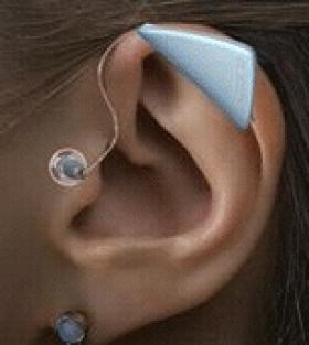 Delta, un nouvel appareil auditif branché pour les jeunes seniors