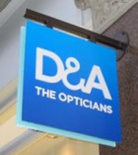 Dollond and Aitchison, chaîne d'optique britannique, se lance dans la pub TV ciblée