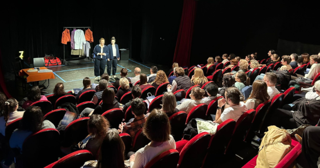 Quand la science monte sur scène : l'approche inédite d'Alcon pour le lancement de Precision7