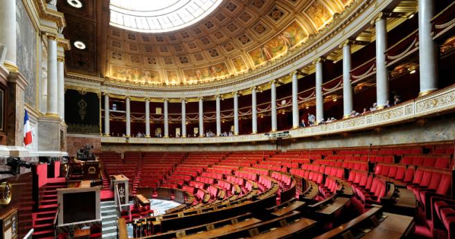 L'Assemblée durcit les sanctions sur le mésusage des données personnelles et écarte la traçabilité des lentilles