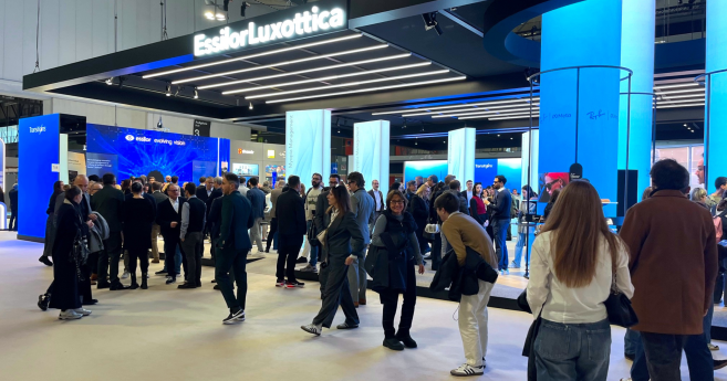 Essilor dévoile un nouveau verre et un nouveau traitement au Mido 2026