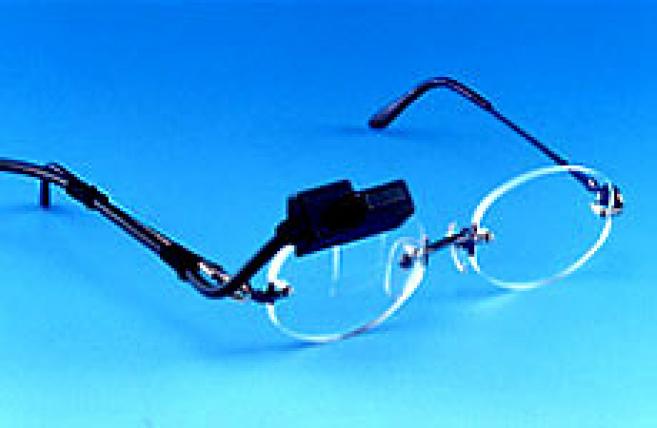 Minolta invente des lunettes à projection holographique