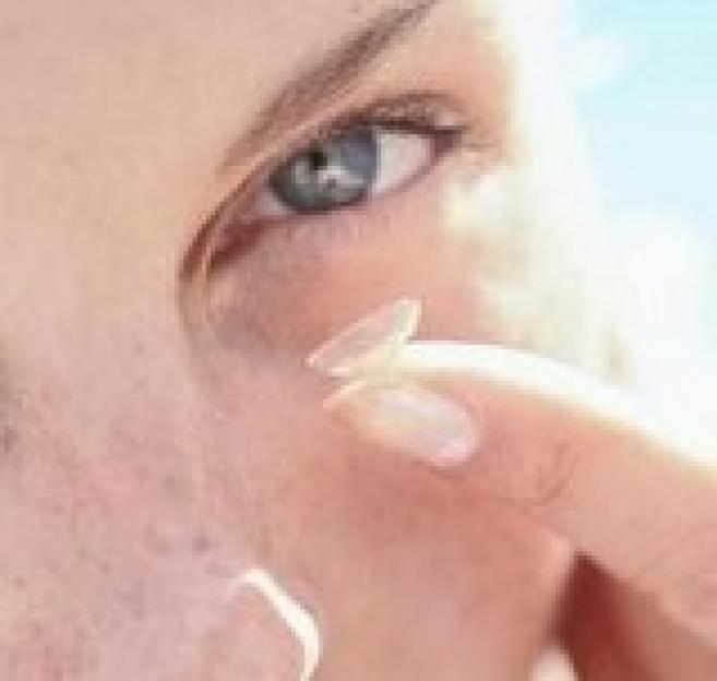 L'enquête européenne sur les incidents liés aux lentilles de contact se poursuit