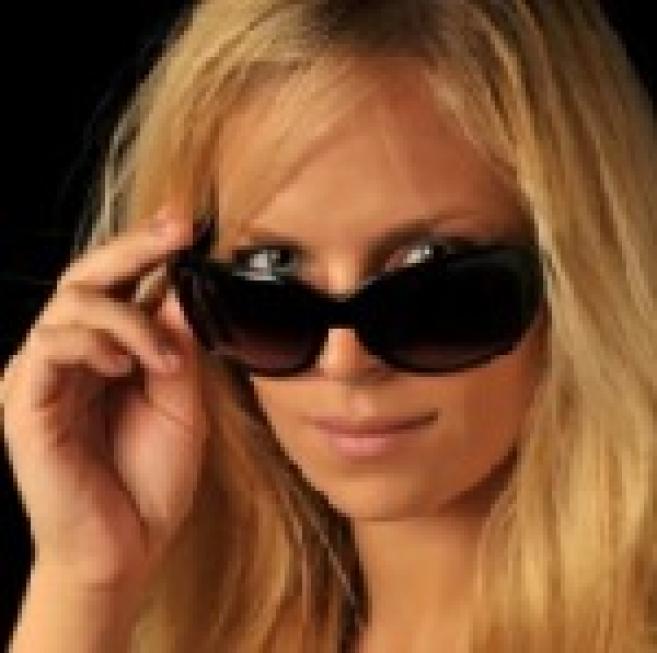 Insolite : porter des lunettes de contrefaçon encourage le mensonge et la malhonnêteté