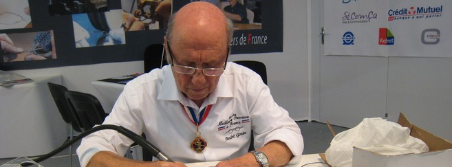 André Gonin, un des Meilleurs ouvriers de France en lunetterie en 1980