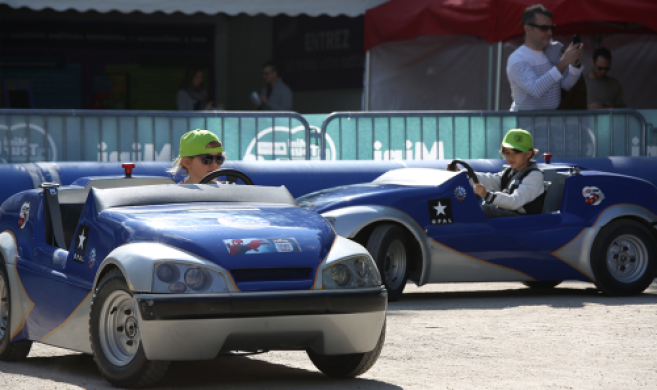 MiniTour Optic 2000 : les enfants prennent le volant