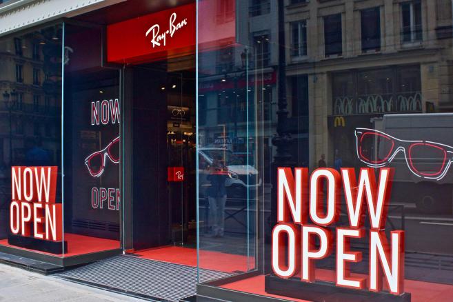 Le premier magasin Ray-Ban a ouvert rue de Rivoli
