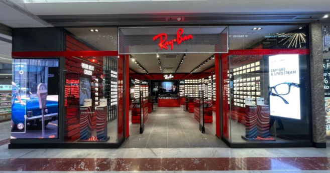 Ray-Ban ouvre un nouveau flagship store en centre commercial