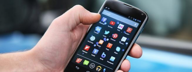 Les Français accros aux achats via un smartphone ou une tablette