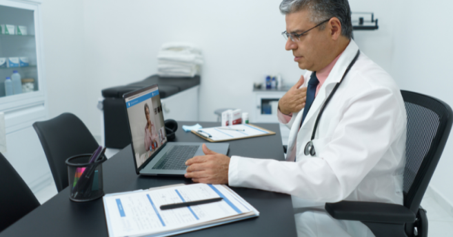 En 2024, la téléconsultation reste une pratique ancrée chez les jeunes urbains selon la Drees