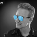  Le chanteur Bono s’associe à Revo pour la bonne cause 