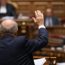 Face à la hausse des cotisations mutuelles en 2026, un sénateur demande des explications