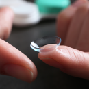 Fraude, traçabilité et remboursement des lentilles: vers un nouvel acte obligatoire pour les opticiens?