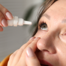 Gouttes correctrices de la presbytie: une alternative non chirurgicale arrive sur les marchés internationaux