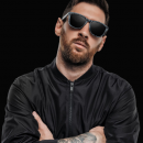Le footballeur Lionel Messi lance une collection de lunettes avec Hawkers