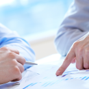 Pas de revalorisation des minima salariaux en 2026 pour la branche optique-lunetterie. Explications. 