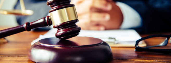 Le Conseil d’État sanctionne deux ophtalmologistes pour refus de soins