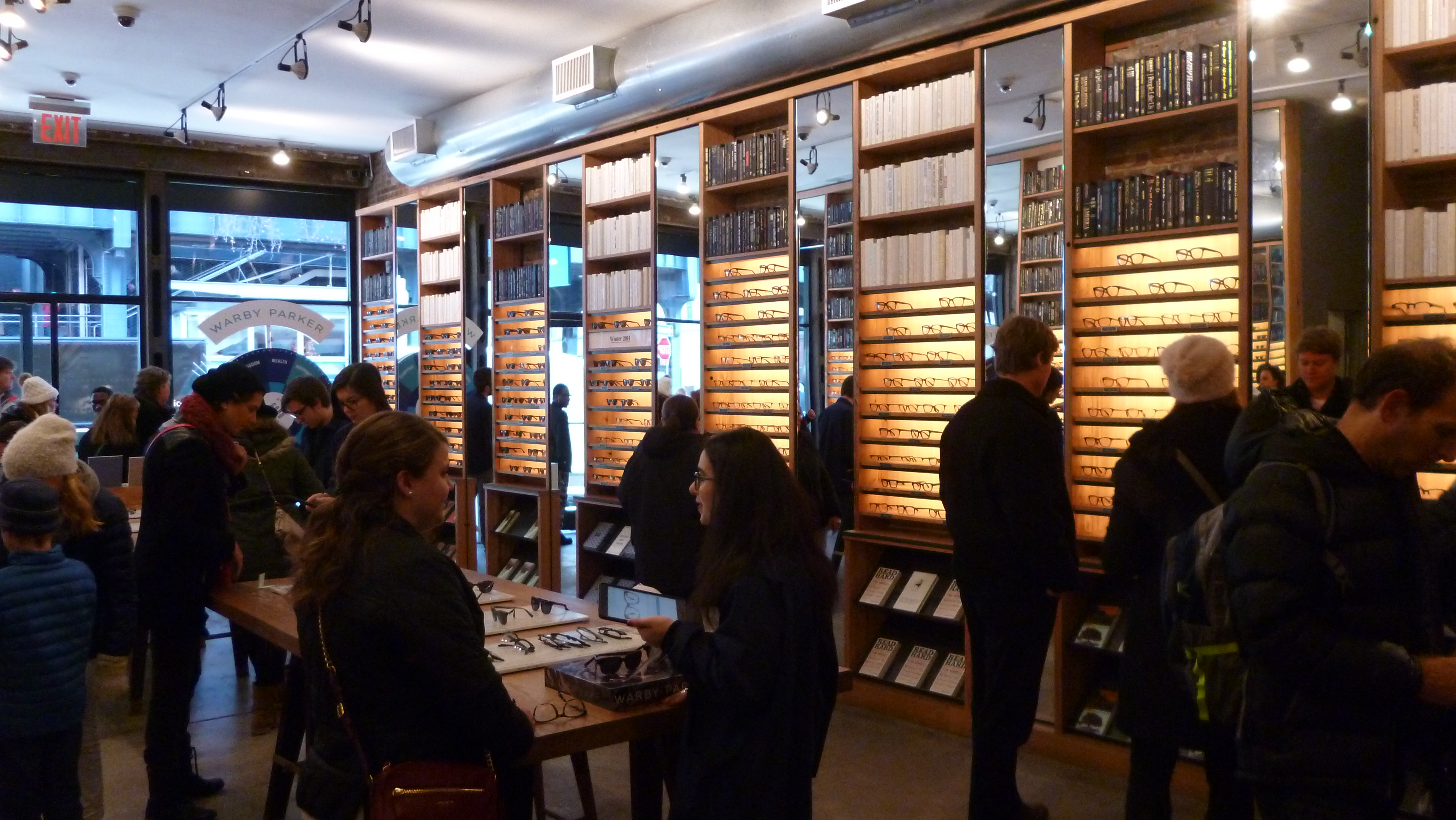 warby_parker_interieur_du_magasin_de_chelsea.jpg