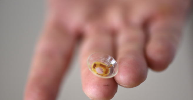 La première lentille de contact autonome intégrant une micro-batterie flexible