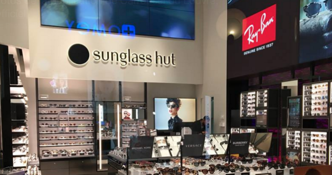 Magasin Sunglass Hut du Carrousel du Louvre