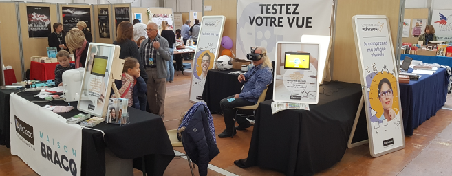 Jean-François et Véronique Bracq, opticiens, organisent une action de prévention lors du Salon « La 25e heure du livre »