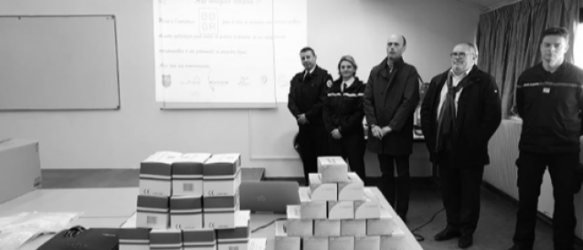 Dons de masques remis aux autorités provinoises