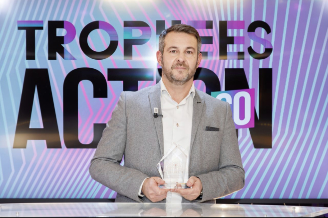 Nicolas Brouqueyre et son trophée