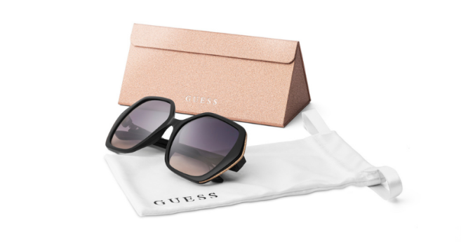 header_-guess-holiday_2021.png