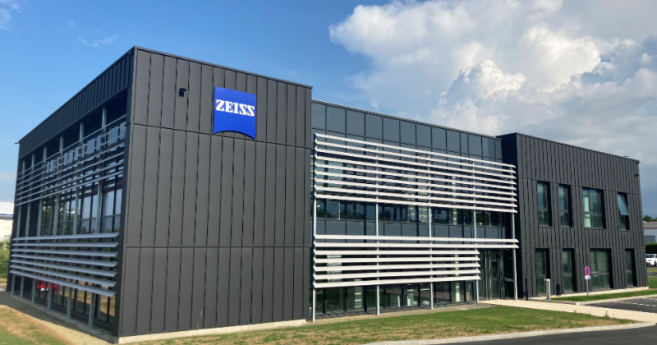 zeiss_fougeres_front_office.png