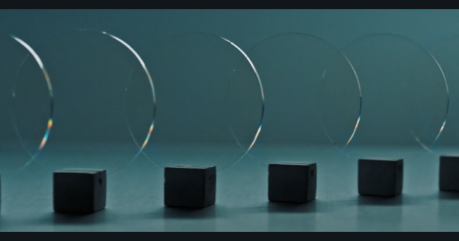 essilorluxottica_header.png