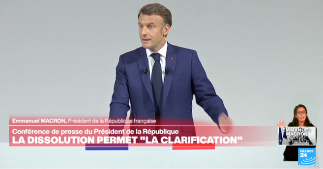 emmanuel_macron_ecrans_enfants.png