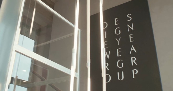 design_eyewear_group_2_header.png