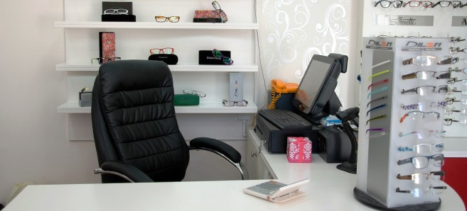 vol à l'étalage dans des magasins d'optique de Méricourt