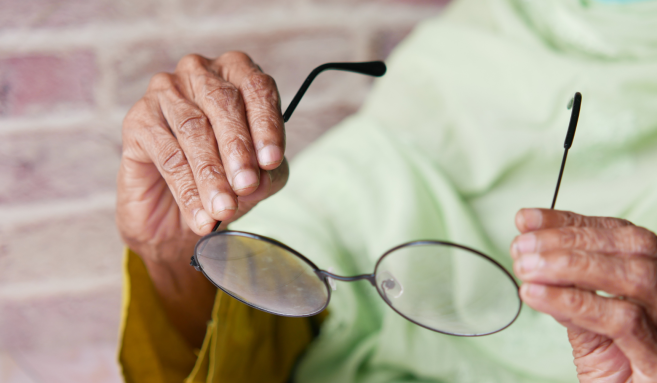 decret examen de vue refraction ehpad opticien sante visuelle acces aux soins