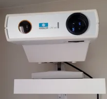 Projecteur de tests Essilor