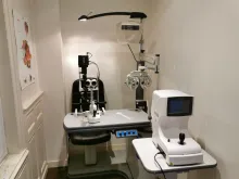 Vends unité de réfraction manuel Novacel : Fauteuil + table + réfractor + projecteur de test