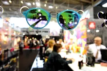 Le stand de J.F. Rey haut en couleur