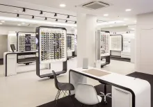 À l’heure où le commerce poursuit sa mue vers le crosscanal, le nouveau concept souhaite renforcer le positionnement de l’enseigne dans le digital.
