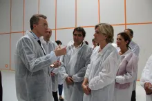 Christophe Chebac, président de BBGR, a présenté l'entreprise et la fabrication du « verre, « un produit sur-mesure en fonction d'une prescription et des besoins des porteurs ». « Nous avons une très belle mission qui est celle de garantir la santé visuelle, première préoccupation des Français aujourd’hui », a-t-il insisté.