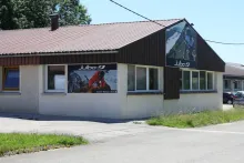 Julbo est installé depuis 1888 à Longchaumois dans le Jura (39) et emploie sur place plus de 90 personnes.