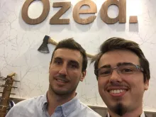 Stand Ozed avec Baptiste Notter pour le lancement de lunette en bois haut de gamme