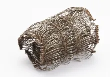 Grosse de lunettes représentant douze douzaine de paires de lunettes. Sous cette forme, les lunettes étaient vendues. ©Musée de la Lunette. Photo : Pierre Guénat