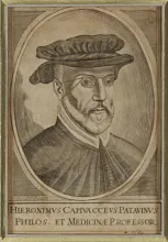 Avant l’invention des branches au début du XVIIIe siècle, différents stratagèmes ont été tentés pour faire tenir les inconfortables bésicles. Ici deux rubans enserrent les oreilles. Gravure, XVIe siècle,  ©Musée de la Lunette - coll. Essilor-Pierre Marly. Photo : Pierre Guénat