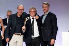 Lindberg avec la monture « Lindberg Precious Horn» catégorie Monture Innovation Technologique