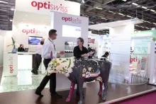Table moderne chez Optiswiss