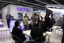 Réunion de travail chez Hoya