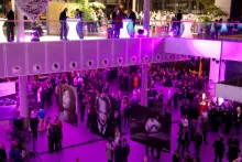 Le patio du Mercedes-Benz Center