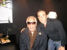 L'acteur Gérard Darmon était aussi au Silmo sur le stand Prego